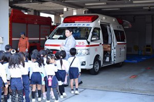 救急車にも乗りました