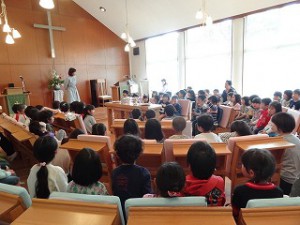 交野教会で礼拝