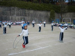 引っかからない様に長く跳べるかな～？