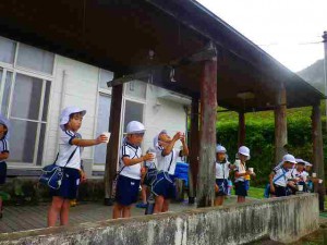 雨があがるまで、楽しく遊びました！