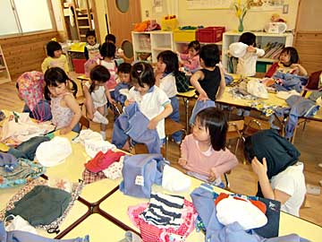 高槻双葉幼稚園のブログ 着替え